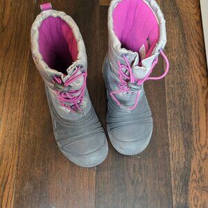 Merrell Kids winter boot size 13M